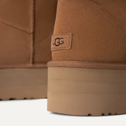 BOTA UGG CLASSIC MINI PLATAFORM CHE